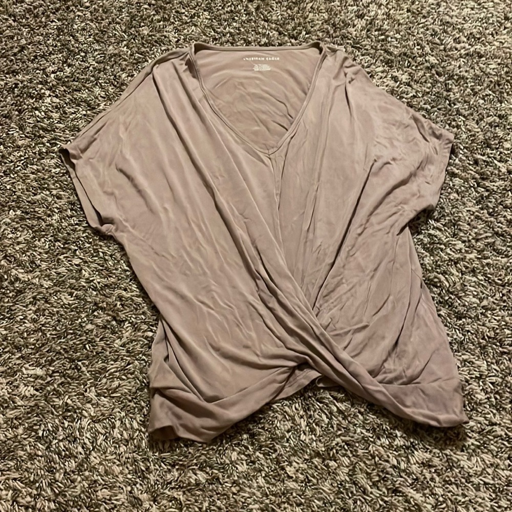 american eagle crossed tee